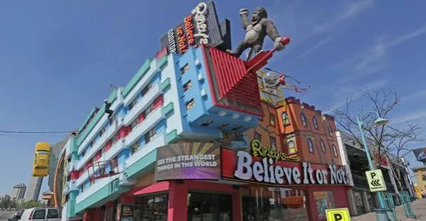 Niagara entertainment district Niagara Falls entertainment district on Clifton Hill