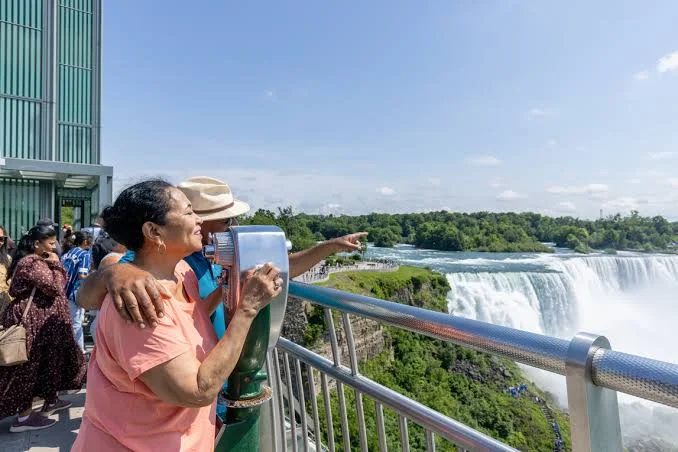 Falls viewpoint in Queen Victoria Park, Niagara Falls